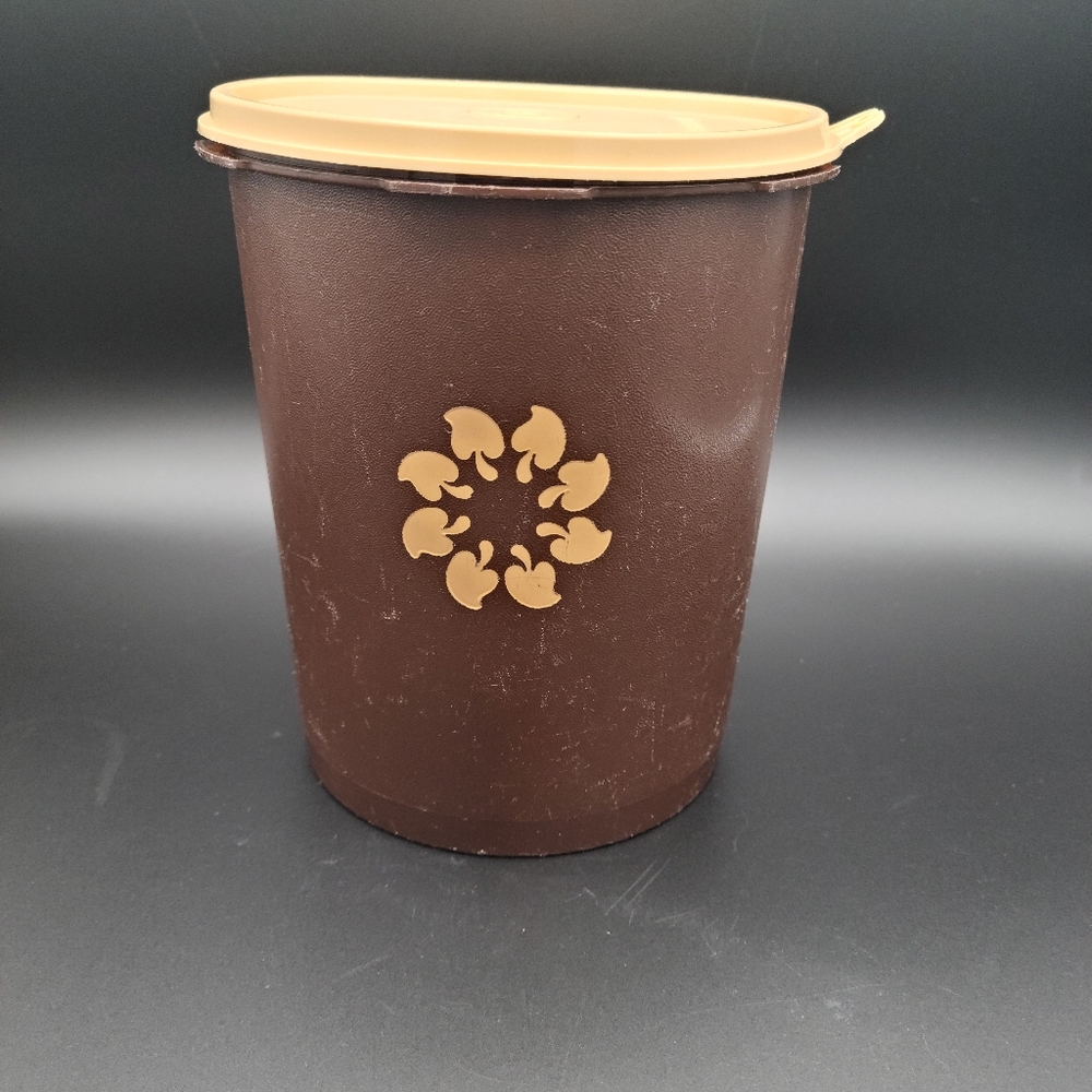 Vintage Tupperware Servalier 7" Canister